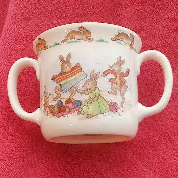 Baby drinking cup - Picture 2 of 4